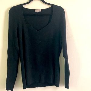 black long-sleeved top, thick, pretty neckline